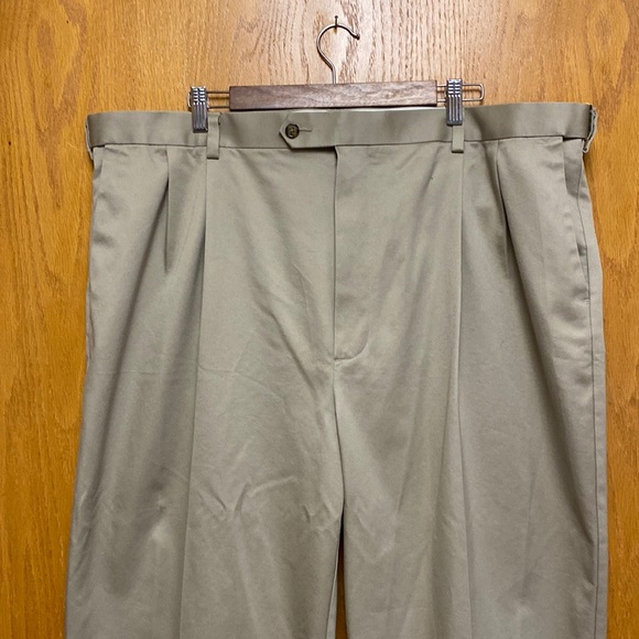 Roundtree & Yorke Men’s dress slacks size 44/29 with comfort waistband - Picture 3 of 6